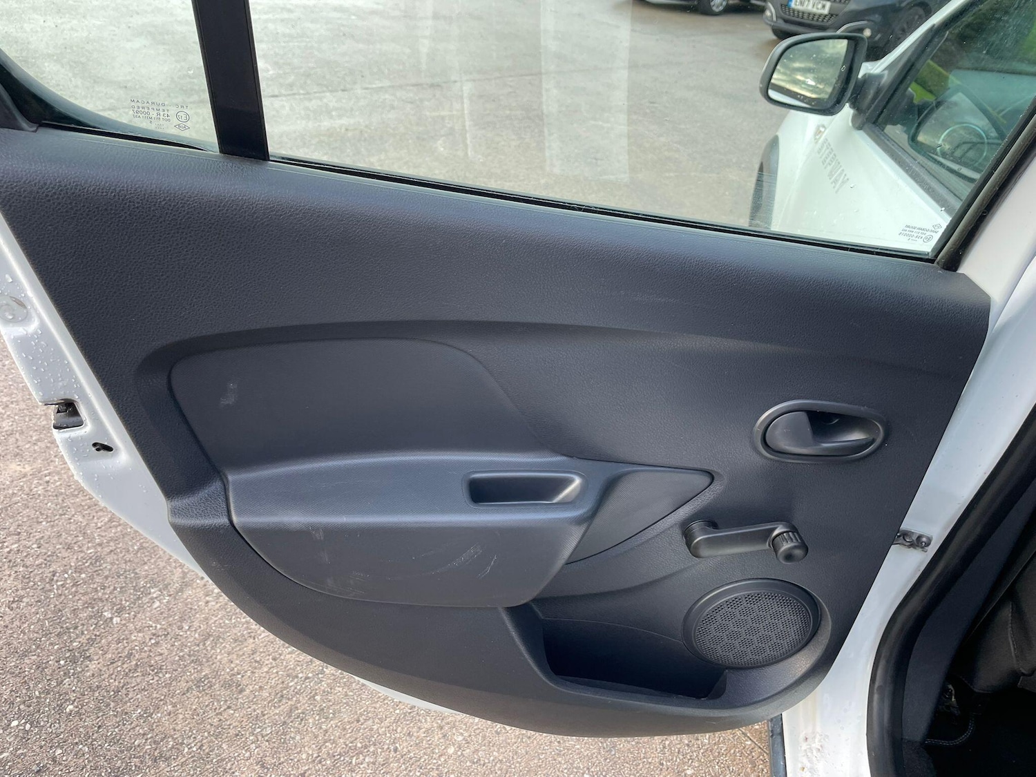 Used Dacia Sandero Stepway 2015 for sale - 77386830: Photo 25