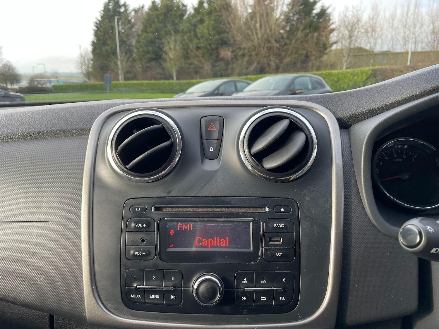 Used Dacia Sandero Stepway 2015 for sale - 77386830: Photo 31