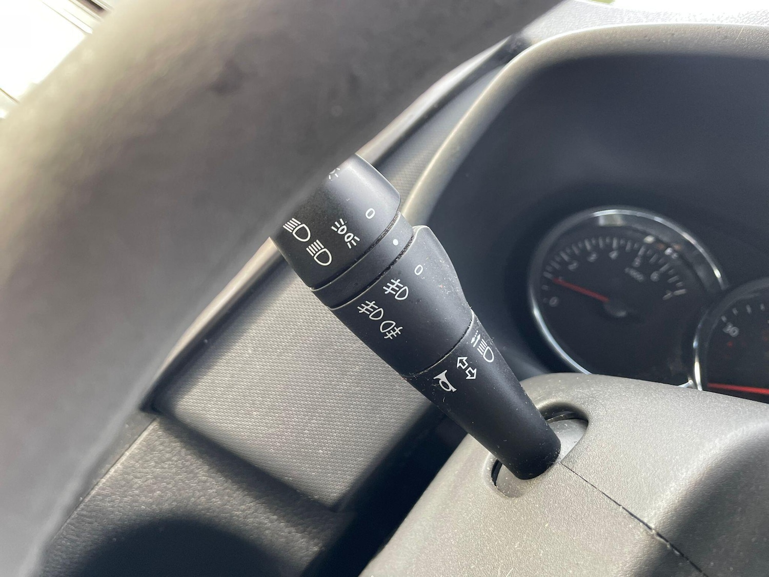 Used Dacia Sandero Stepway 2015 for sale - 77386830: Photo 42