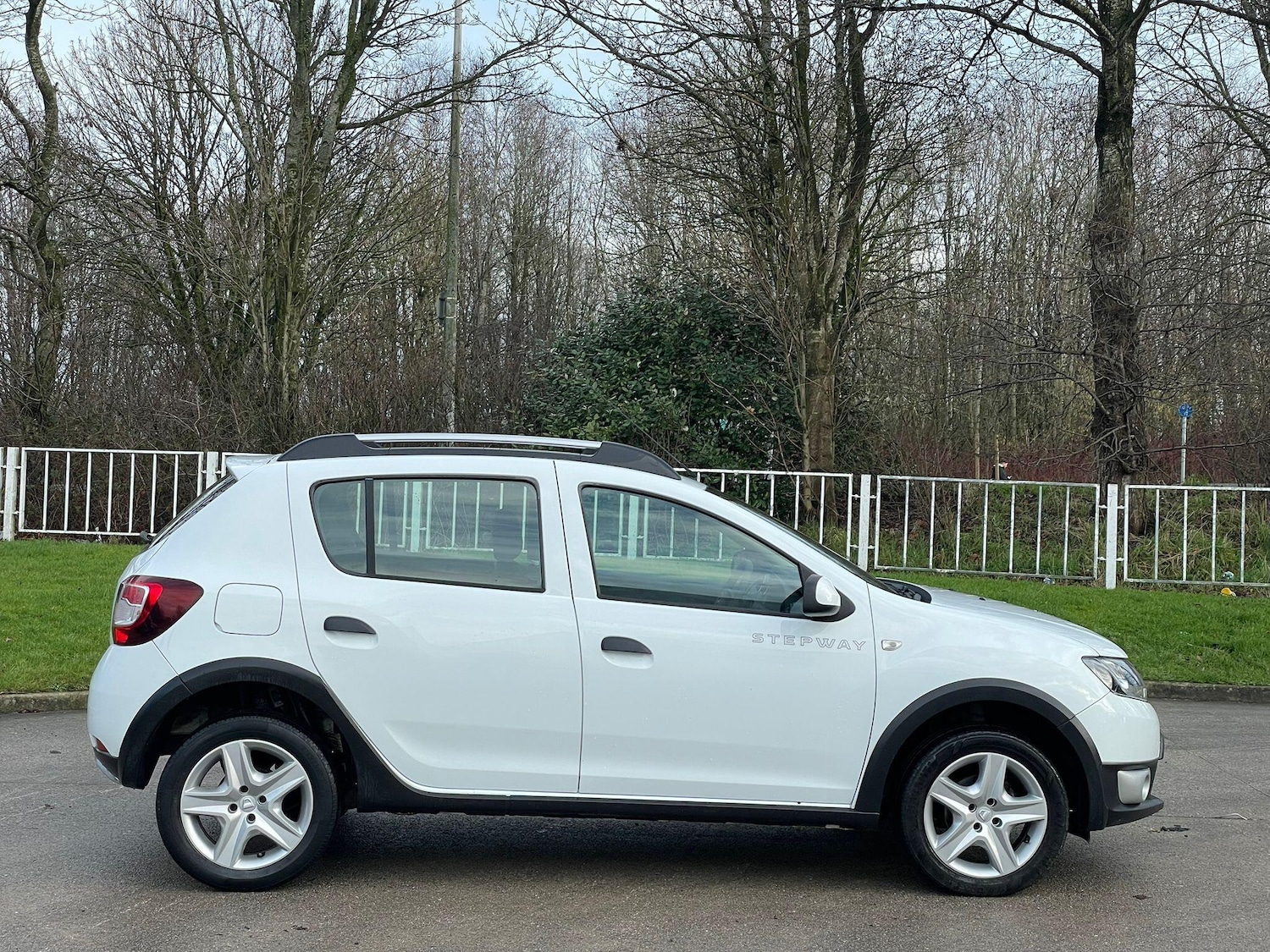 Used Dacia Sandero Stepway 2015 for sale - 77386830: Photo 8