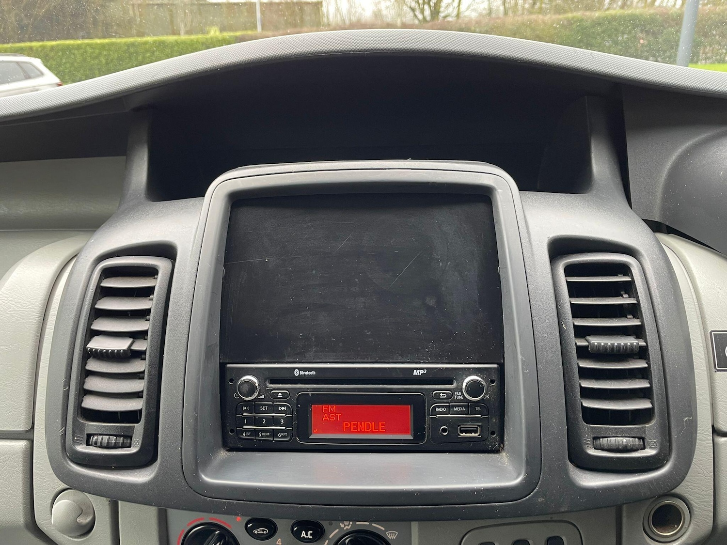 Used Vauxhall Vivaro 2013 for sale - 77637700: Photo 32