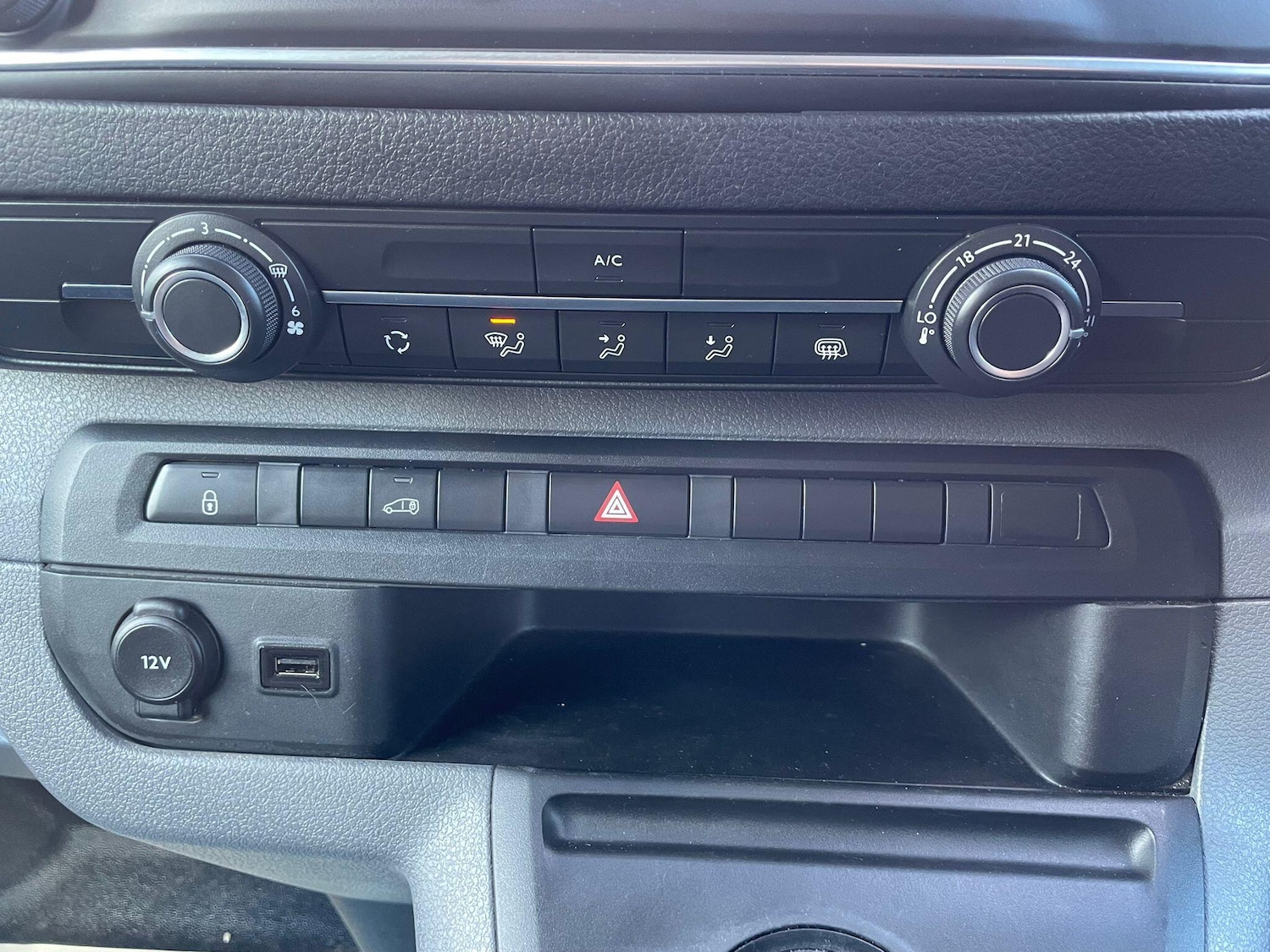 Used Vauxhall Vivaro 2022 for sale - 77387066: Photo 48