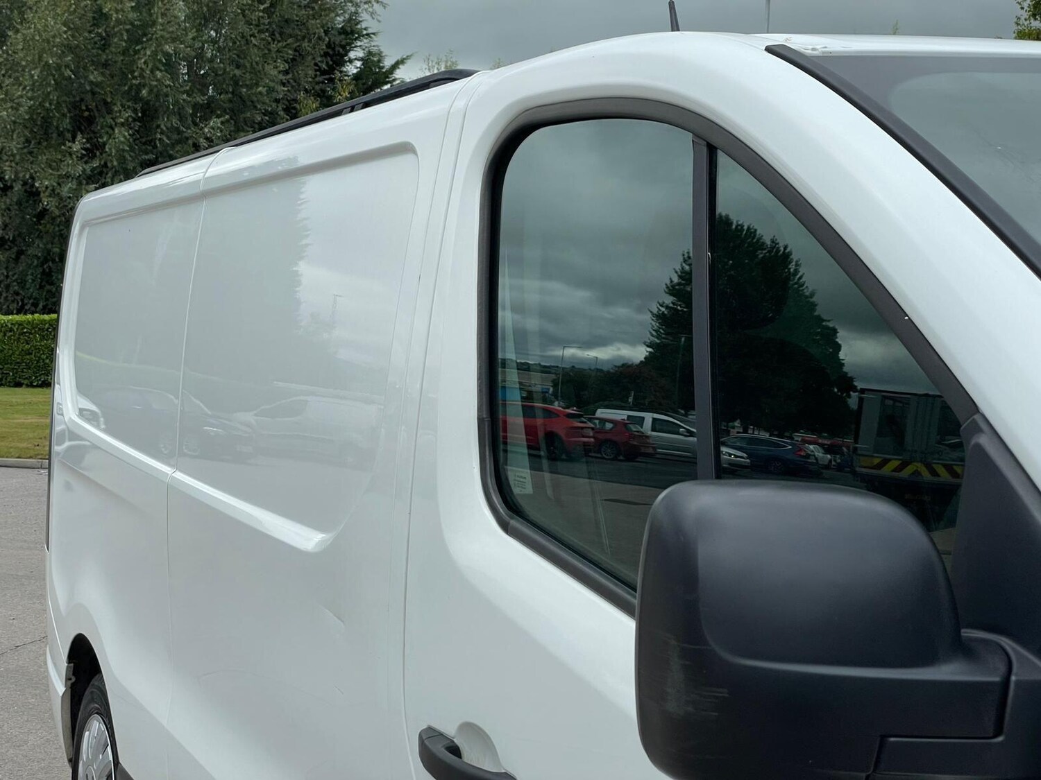 Used Vauxhall Vivaro for sale - 77670807: Photo 11