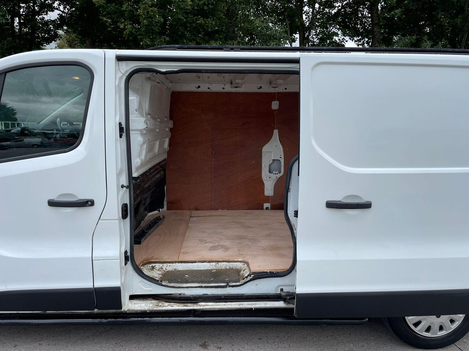 Used Vauxhall Vivaro for sale - 77670807: Photo 16