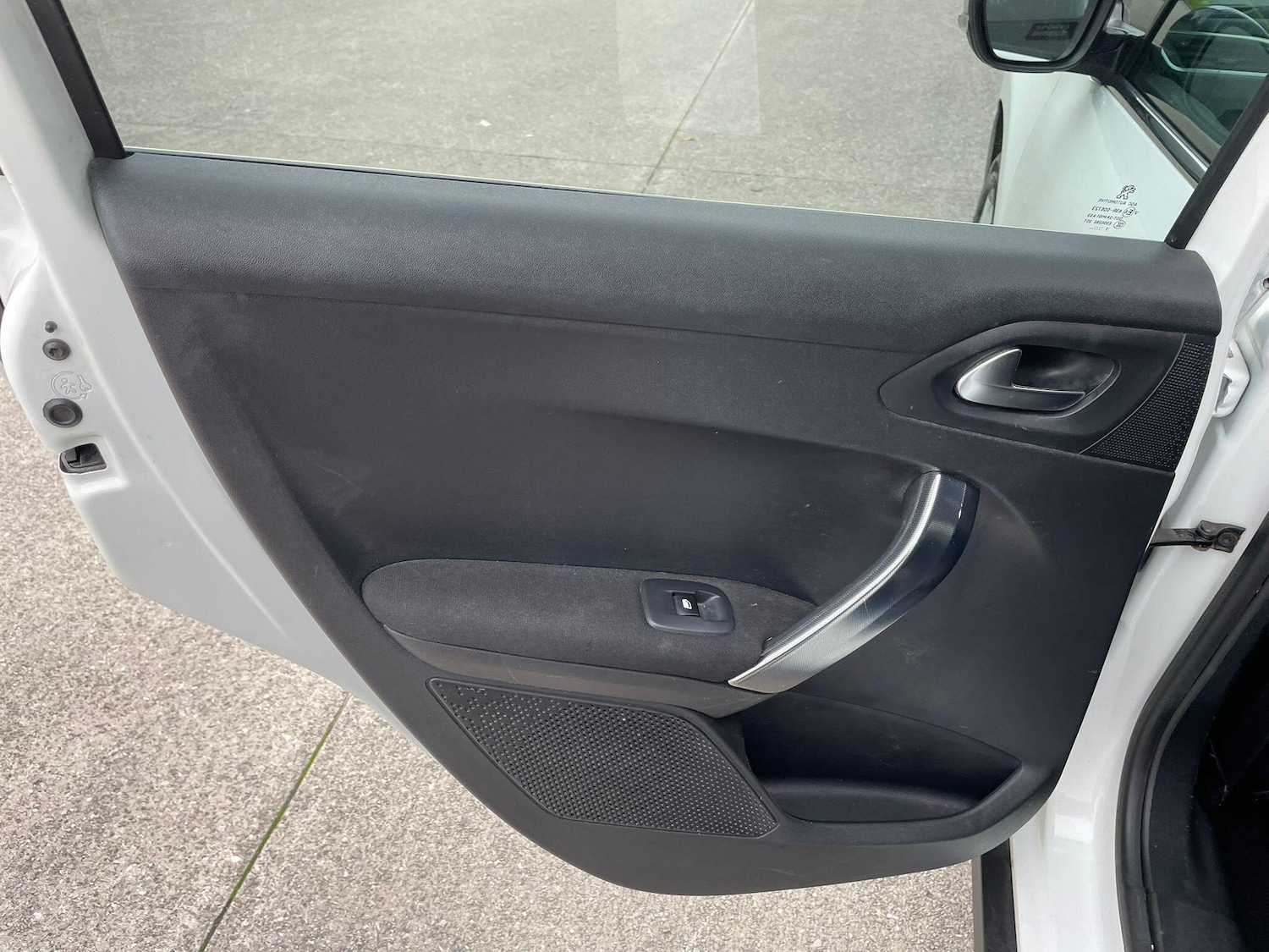 Used Peugeot 2008 2015 for sale - 77386893: Photo 19