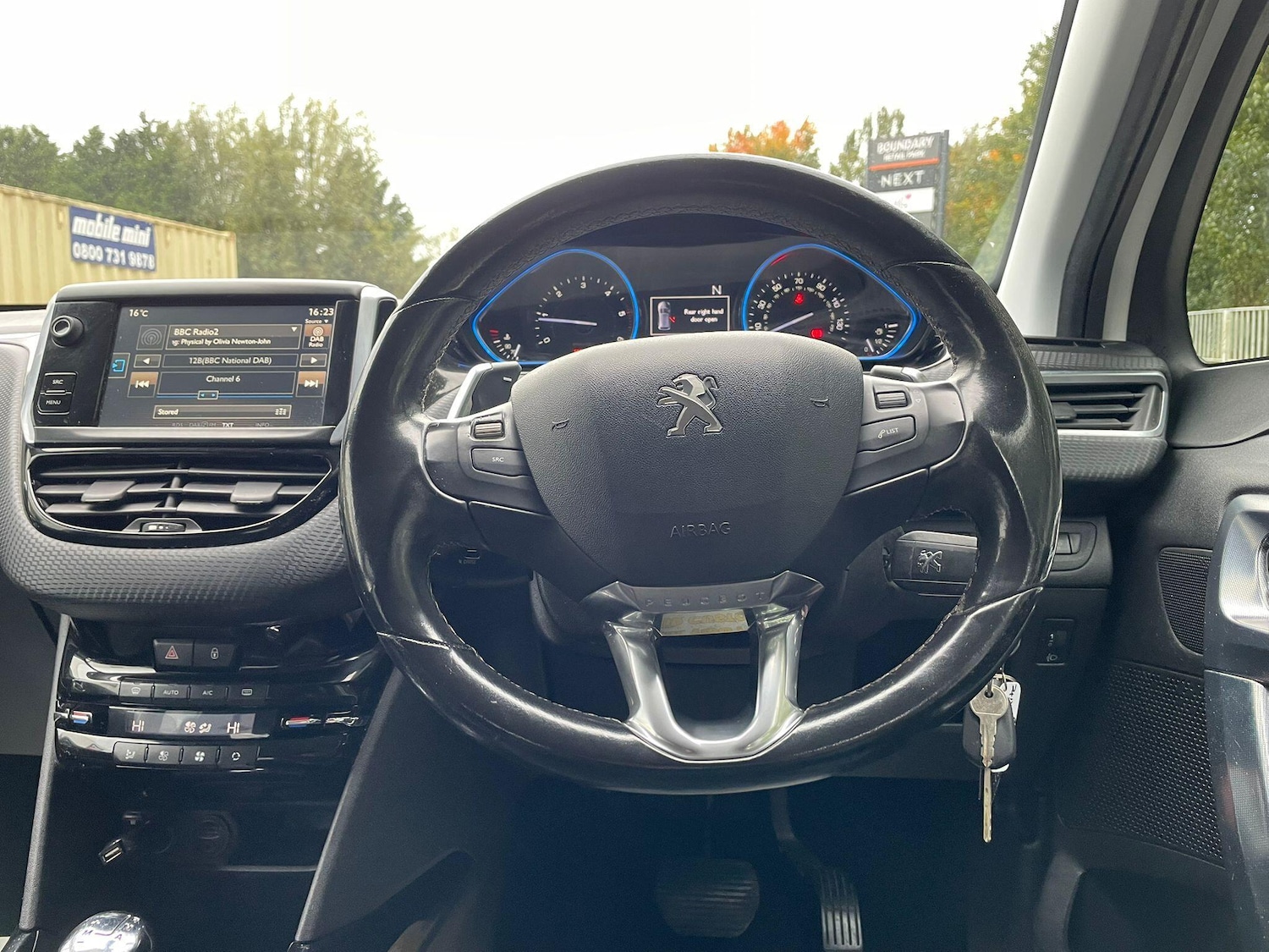 Used Peugeot 2008 2015 for sale - 77386893: Photo 35