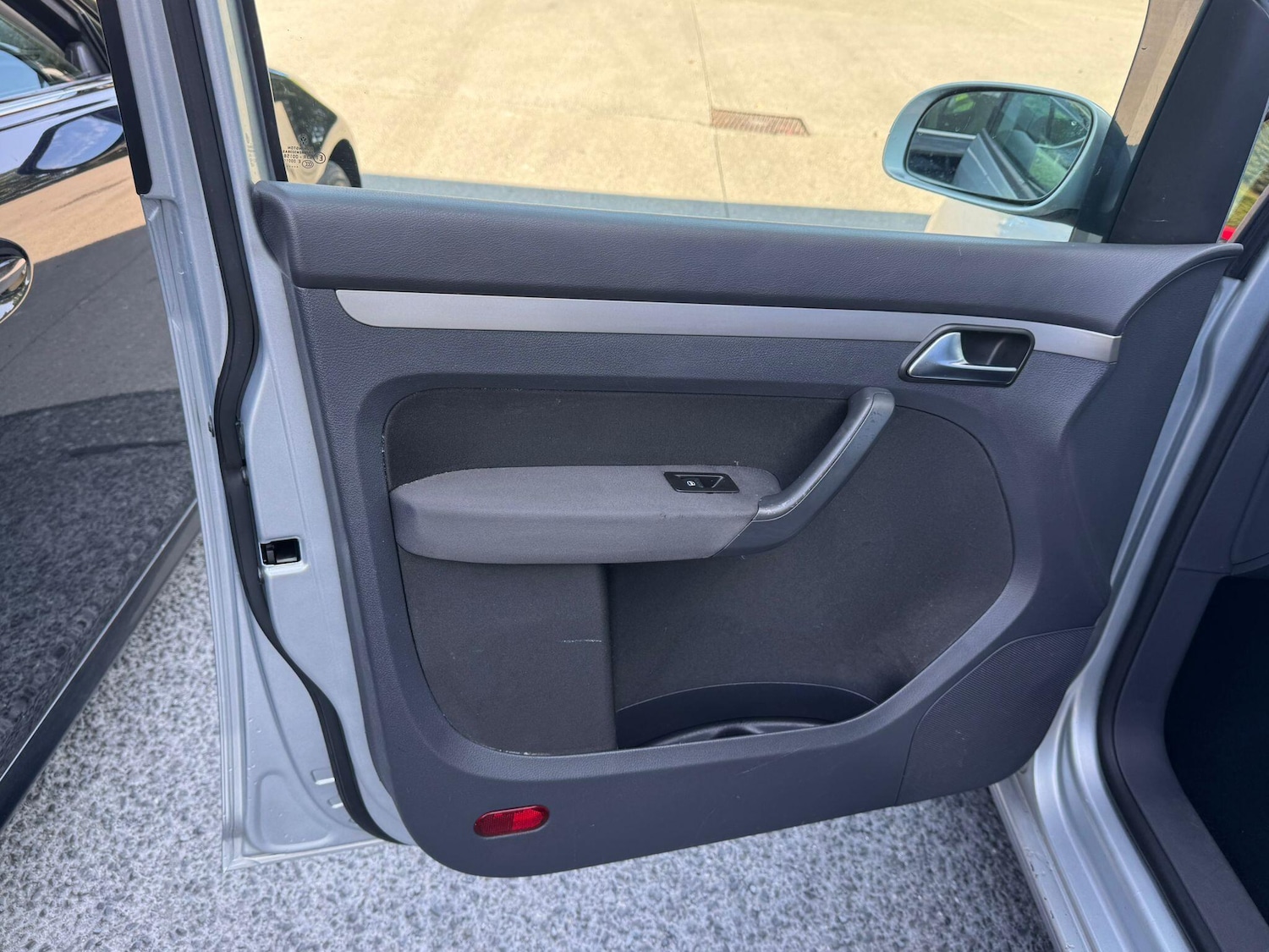 Used Volkswagen Touran 2007 for sale - 77386769: Photo 17