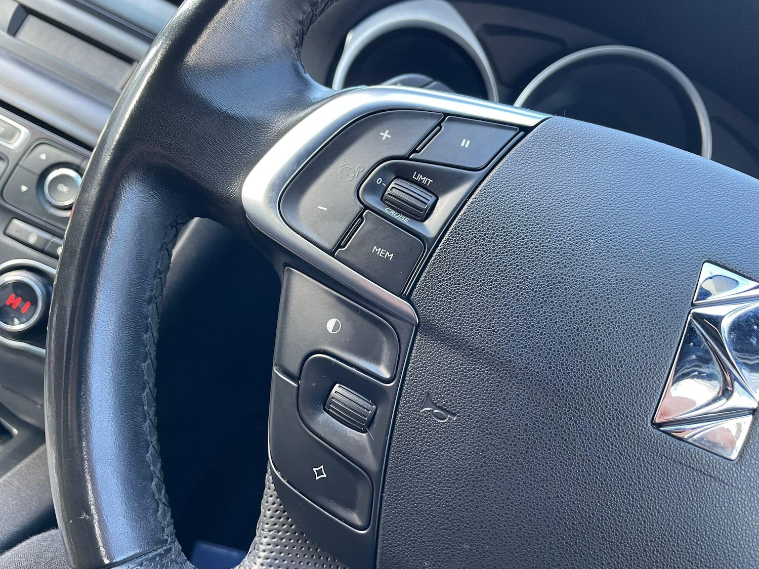 Used Citroen DS4 2013 for sale - 77898515: Photo 16