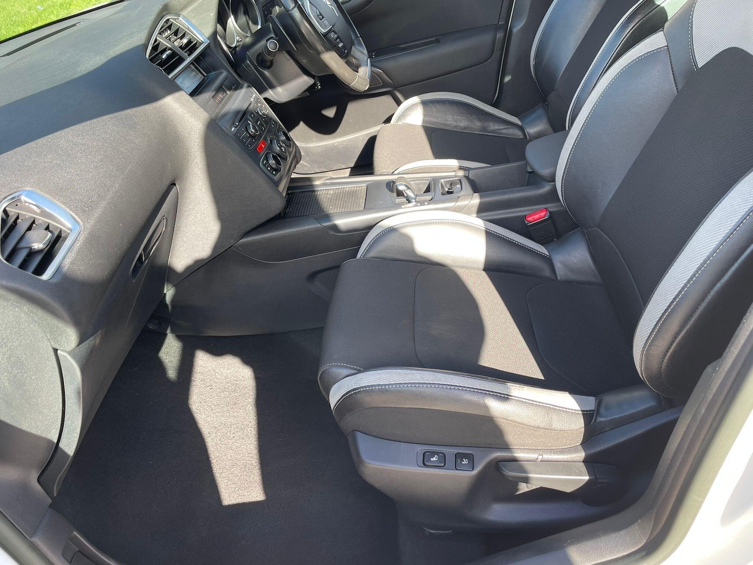 Used Citroen DS4 2013 for sale - 77898515: Photo 38