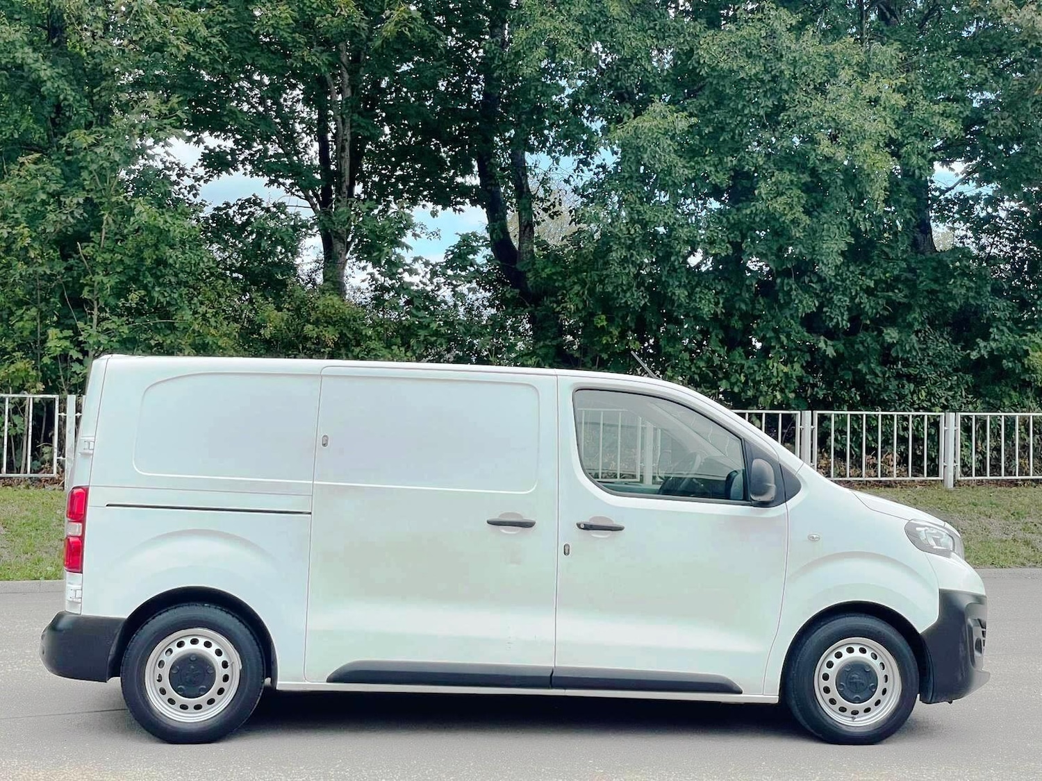 Used Peugeot Expert 2018 for sale - 77386505: Photo 10