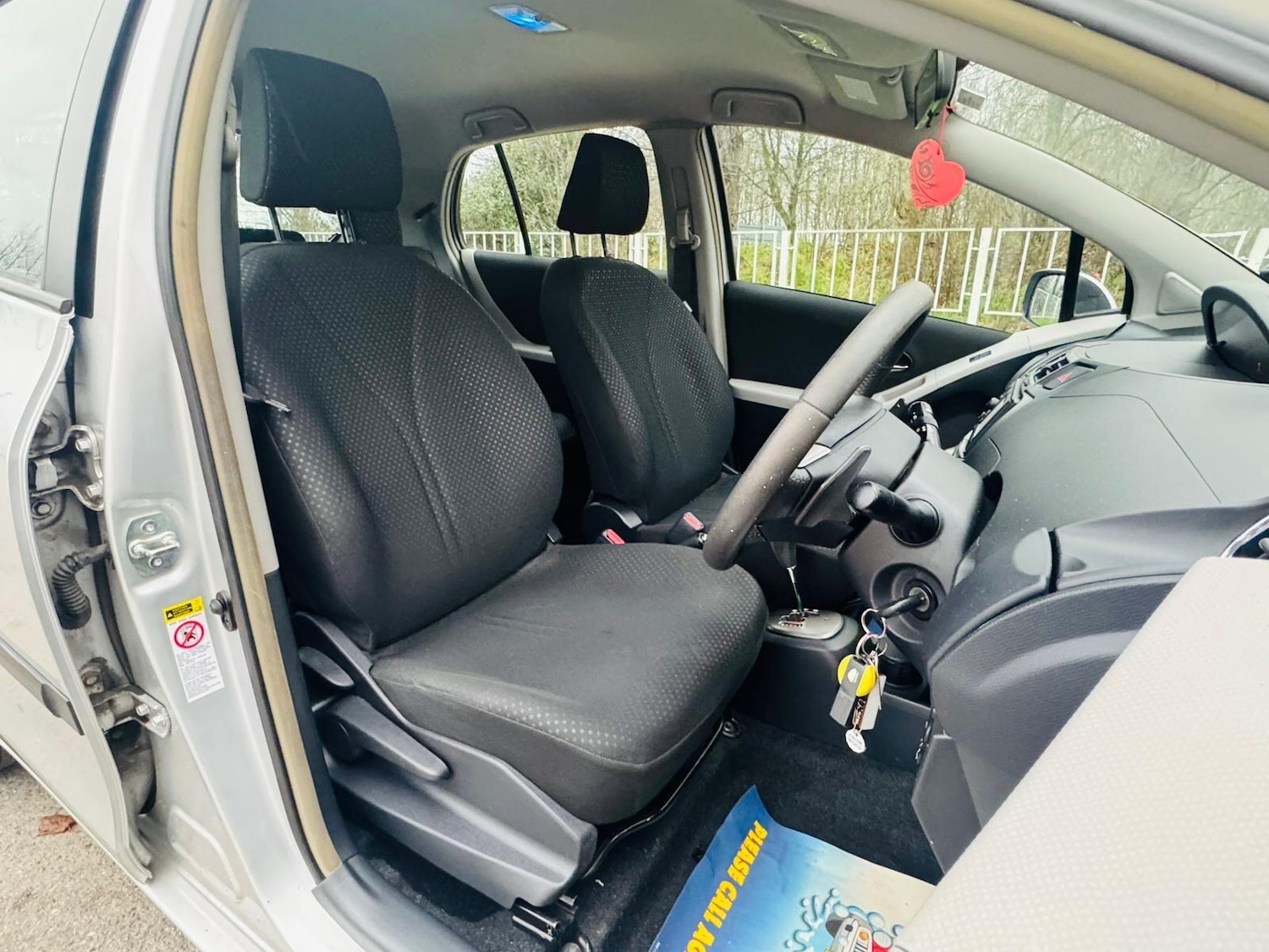 Used Toyota Yaris 2011 for sale - 77647202: Photo 25