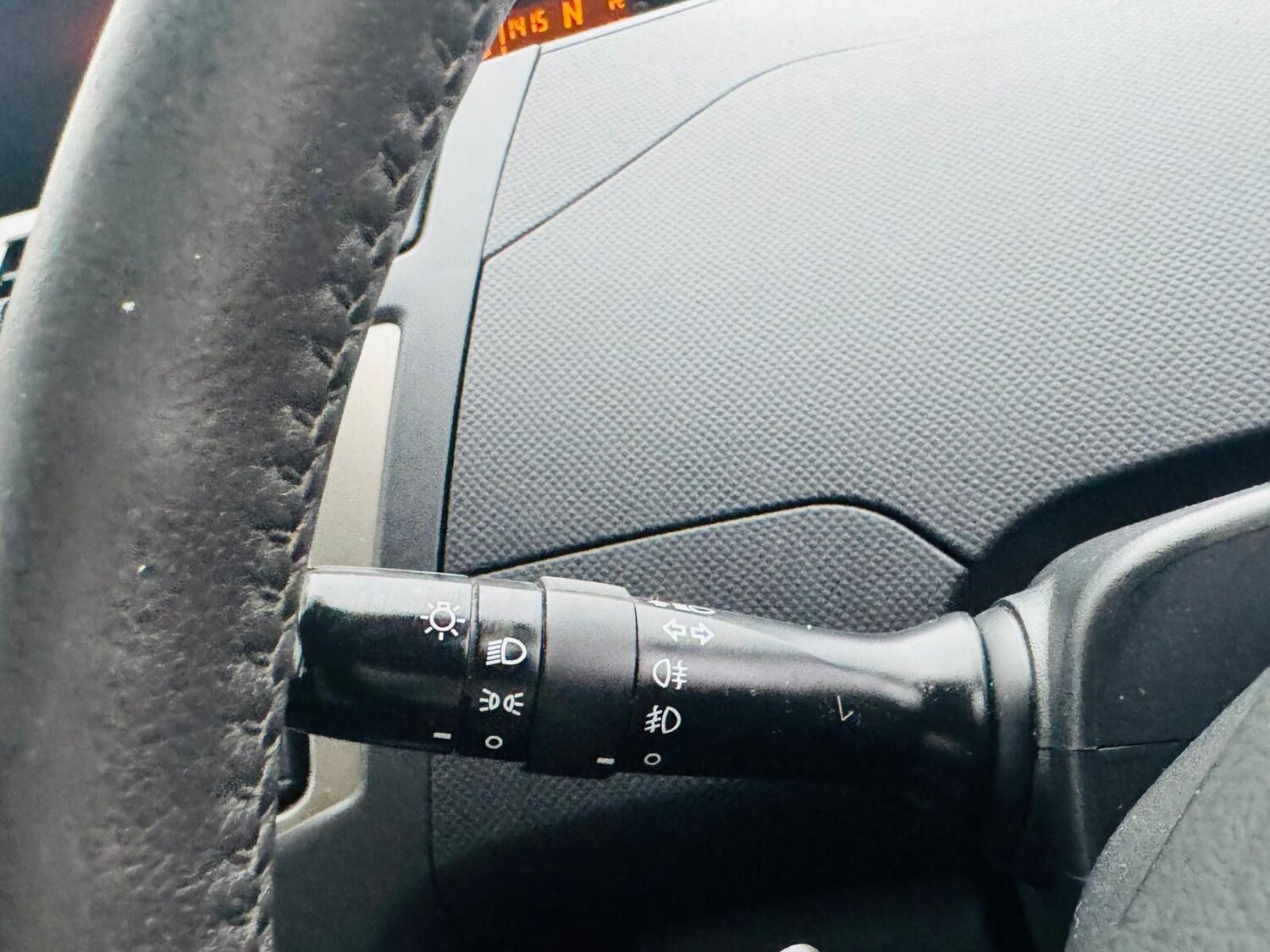 Used Toyota Yaris 2011 for sale - 77647202: Photo 41