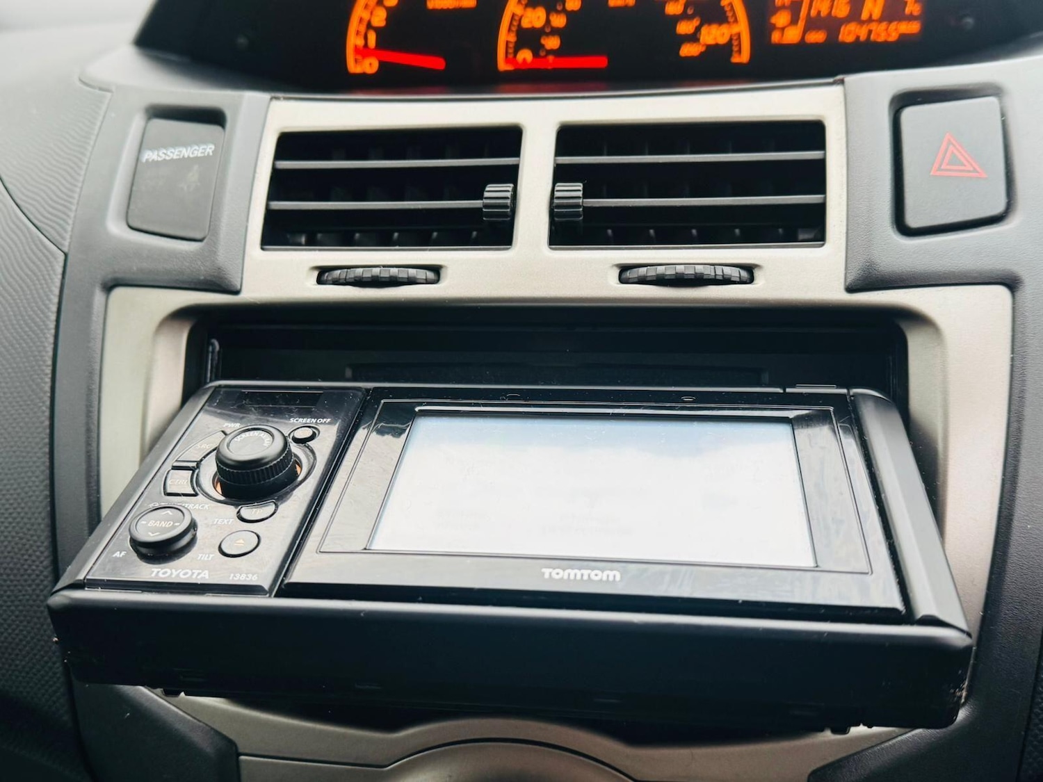 Used Toyota Yaris 2011 for sale - 77647202: Photo 48