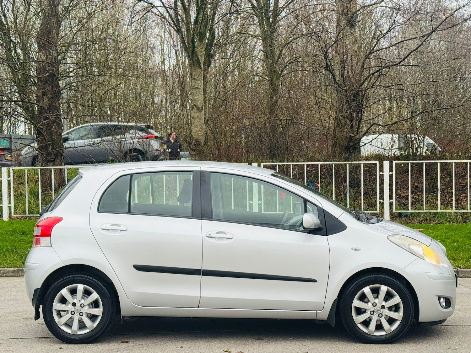 Used Toyota Yaris 2011 for sale - 77647202: Photo 9