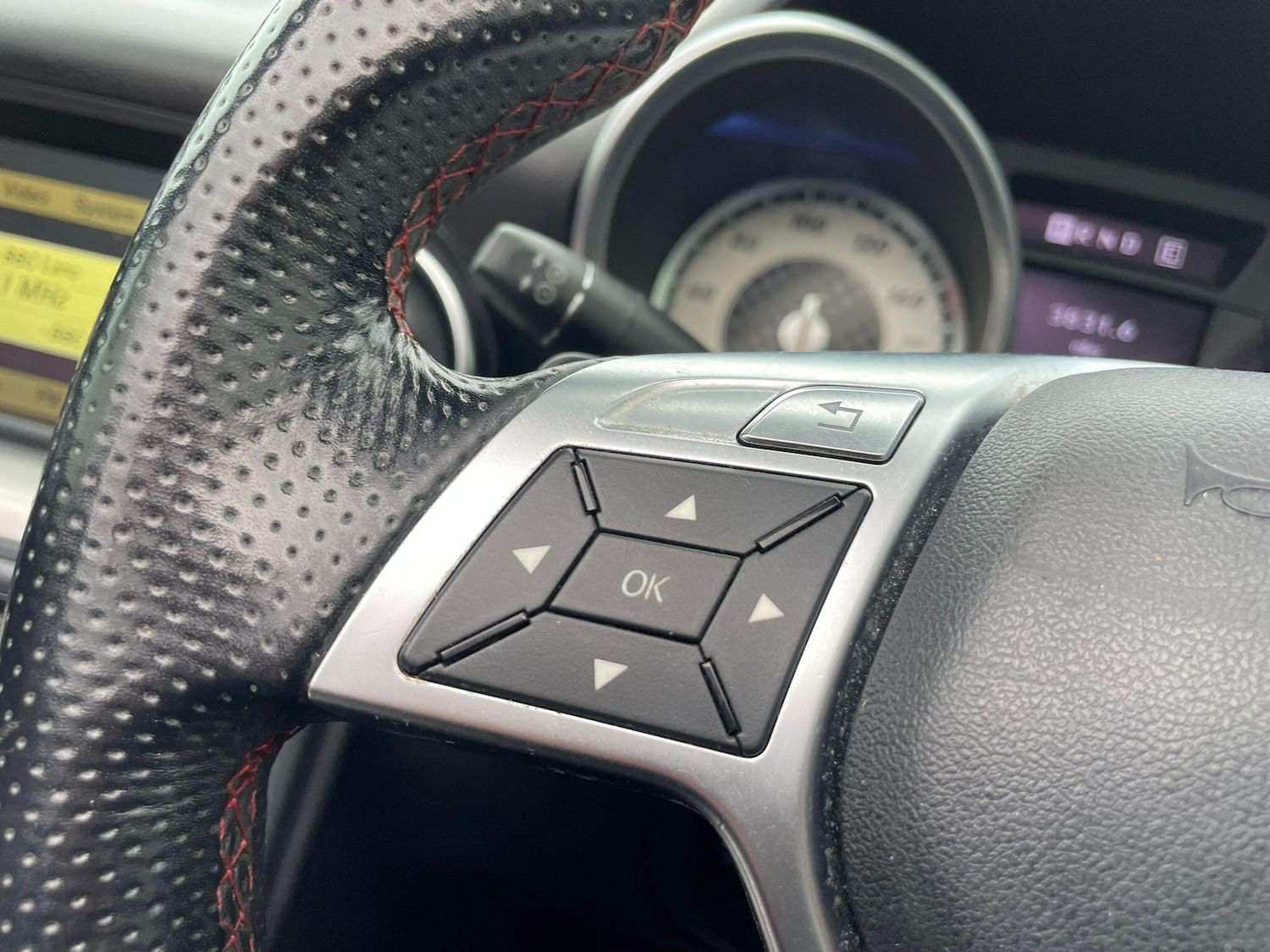 Used Mercedes-Benz SLK for sale - 77671298: Photo 32