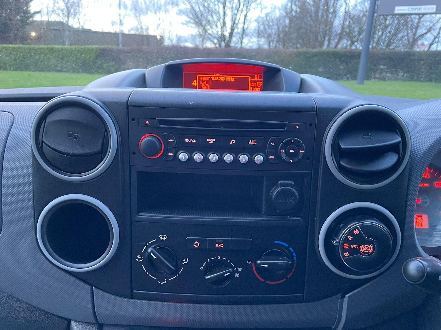 Used Citroen Berlingo 2014 for sale - 77386759: Photo 27