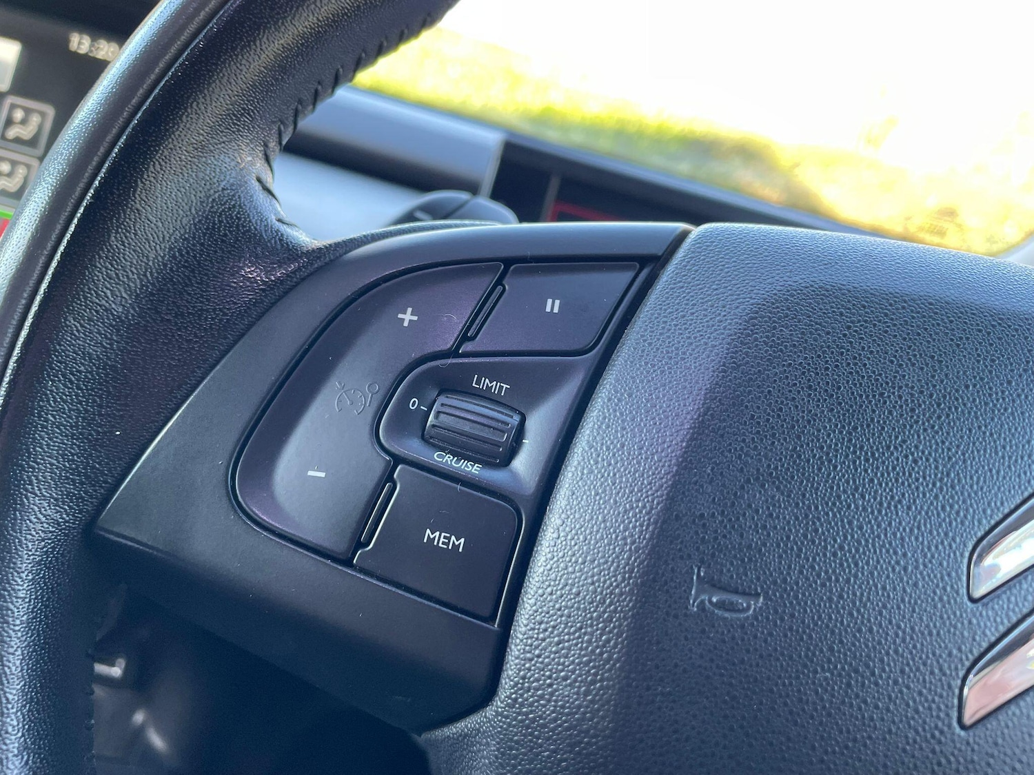 Used Citroen C4 Cactus 2015 for sale - 77387348: Photo 22