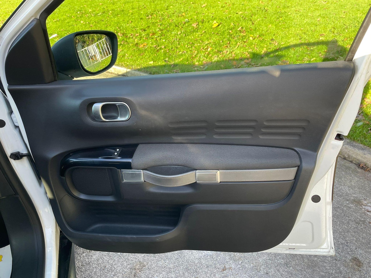 Used Citroen C4 Cactus 2015 for sale - 77387348: Photo 25