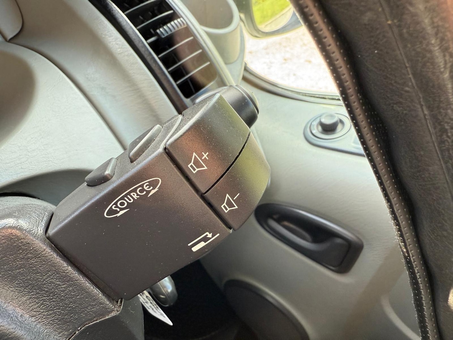 Used Renault Trafic 2010 for sale - 77387610: Photo 38