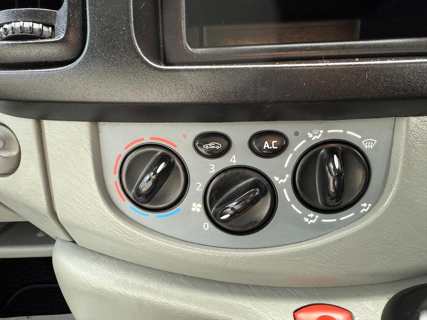 Used Renault Trafic 2010 for sale - 77387610: Photo 46