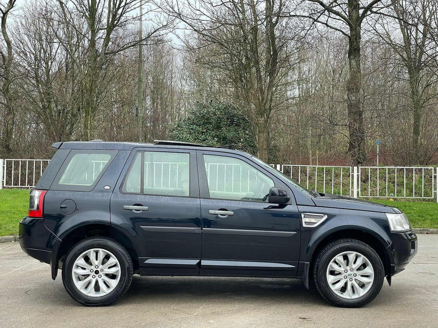 Used Land Rover Freelander 2011 for sale - 77400612: Photo 8