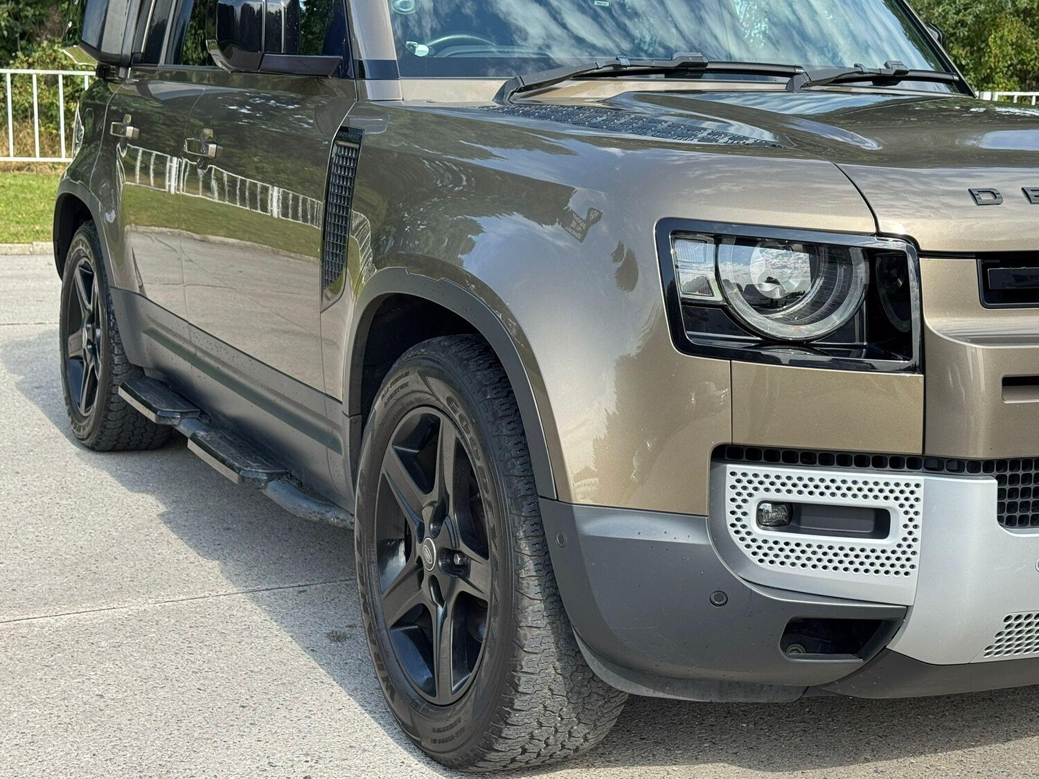 Used Land Rover Defender 110 for sale - 77386691: Photo 15