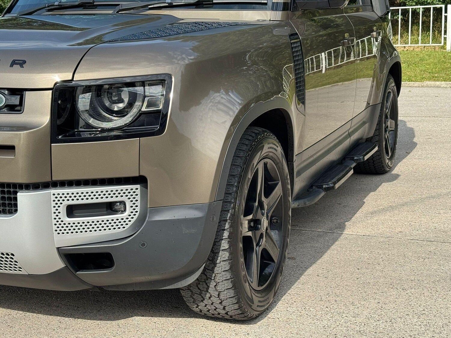 Used Land Rover Defender 110 for sale - 77386691: Photo 16