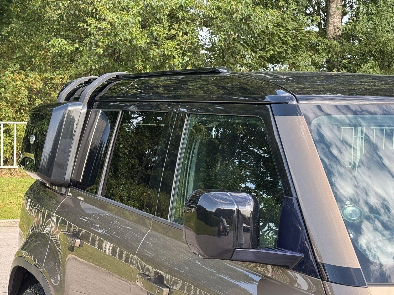 Used Land Rover Defender 110 for sale - 77386691: Photo 17