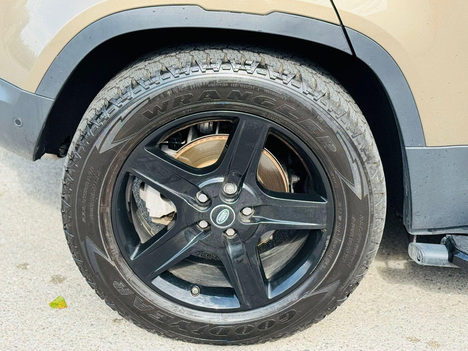 Used Land Rover Defender 110 for sale - 77386691: Photo 28