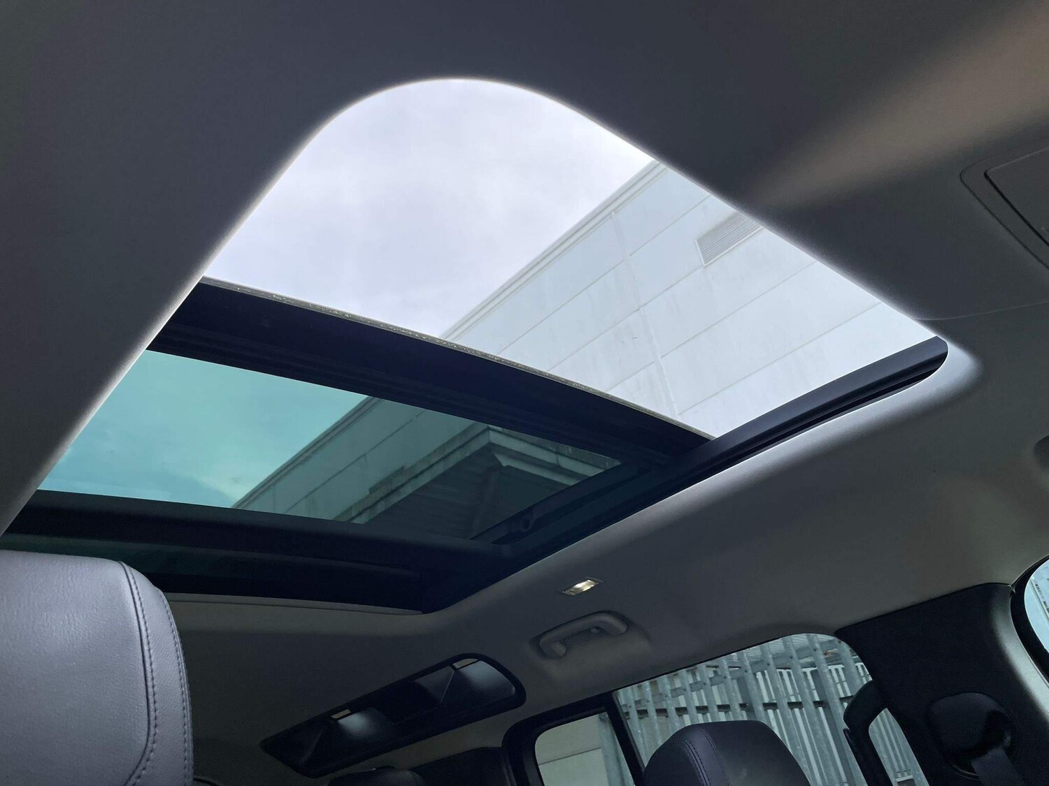 Used Land Rover Defender 110 for sale - 77386691: Photo 50