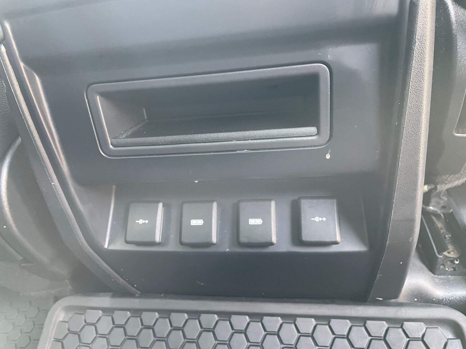 Used Land Rover Defender 110 for sale - 77386691: Photo 51