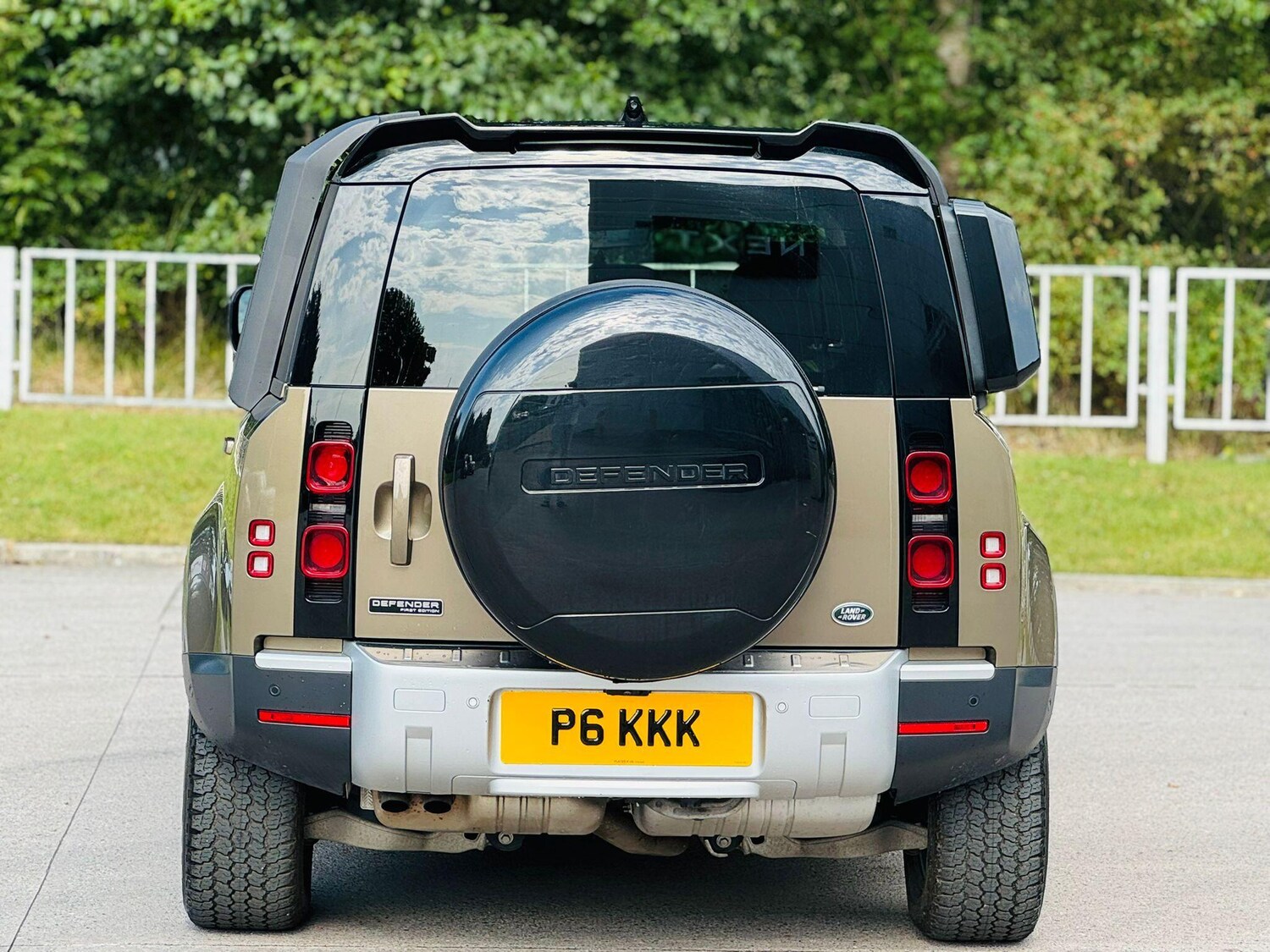 Used Land Rover Defender 110 for sale - 77386691: Photo 7