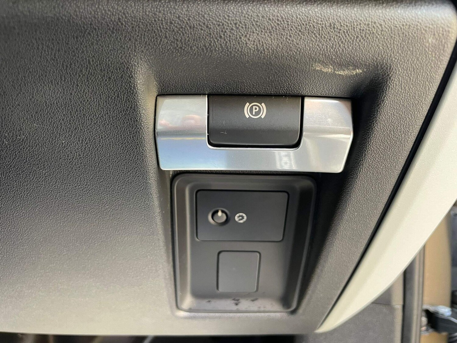 Used Land Rover Defender 110 for sale - 77386691: Photo 72