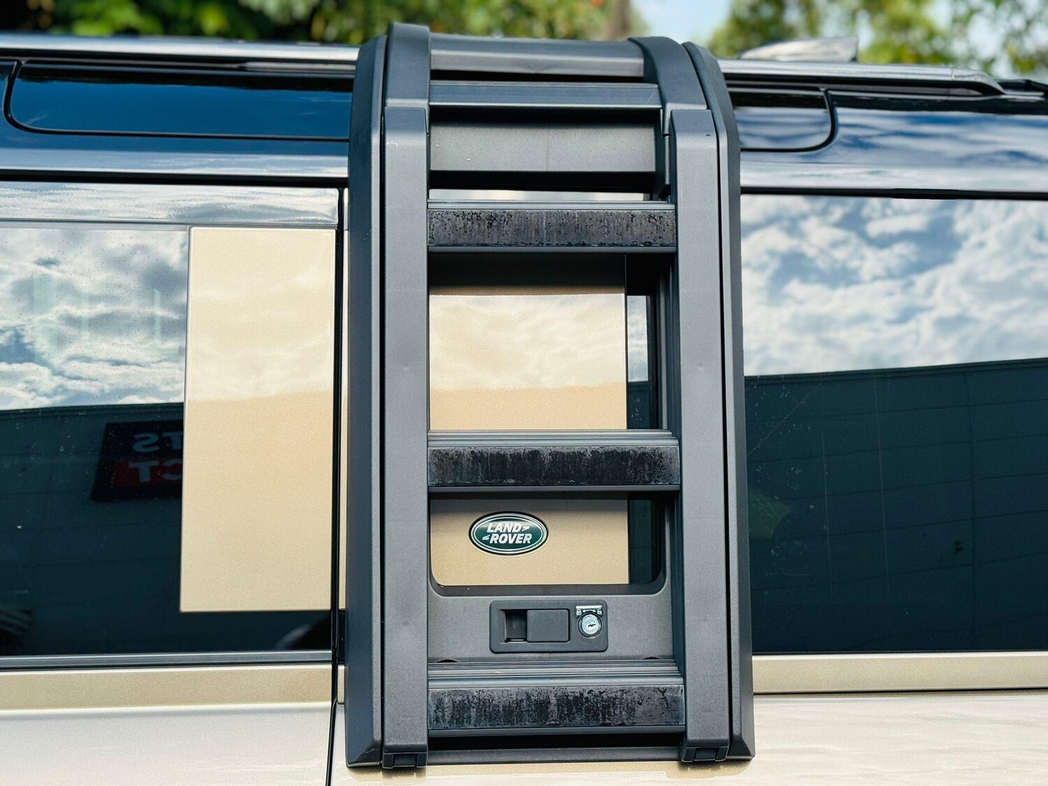 Used Land Rover Defender 110 for sale - 77386691: Photo 81