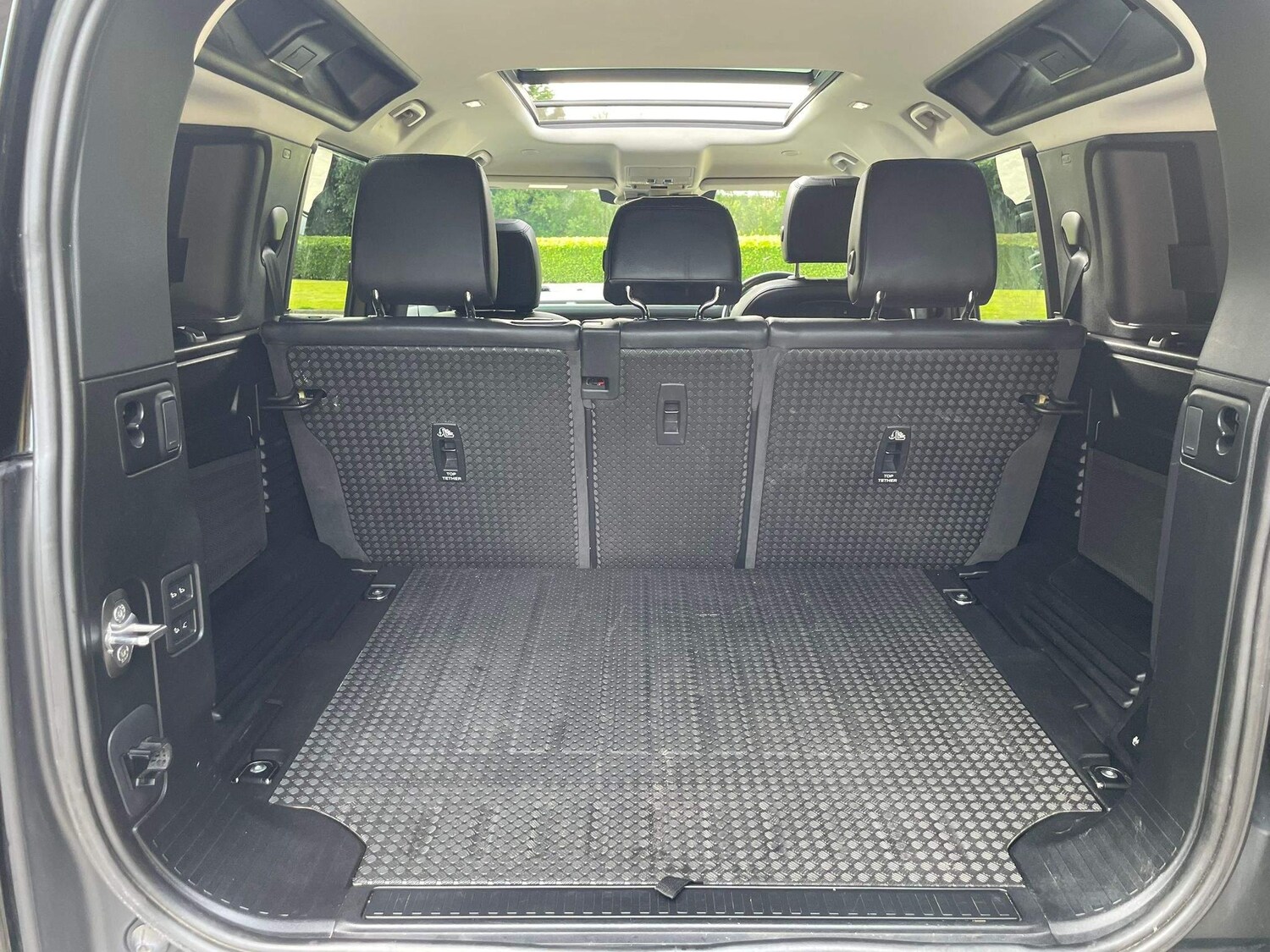 Used Land Rover Defender 110 for sale - 77386691: Photo 83