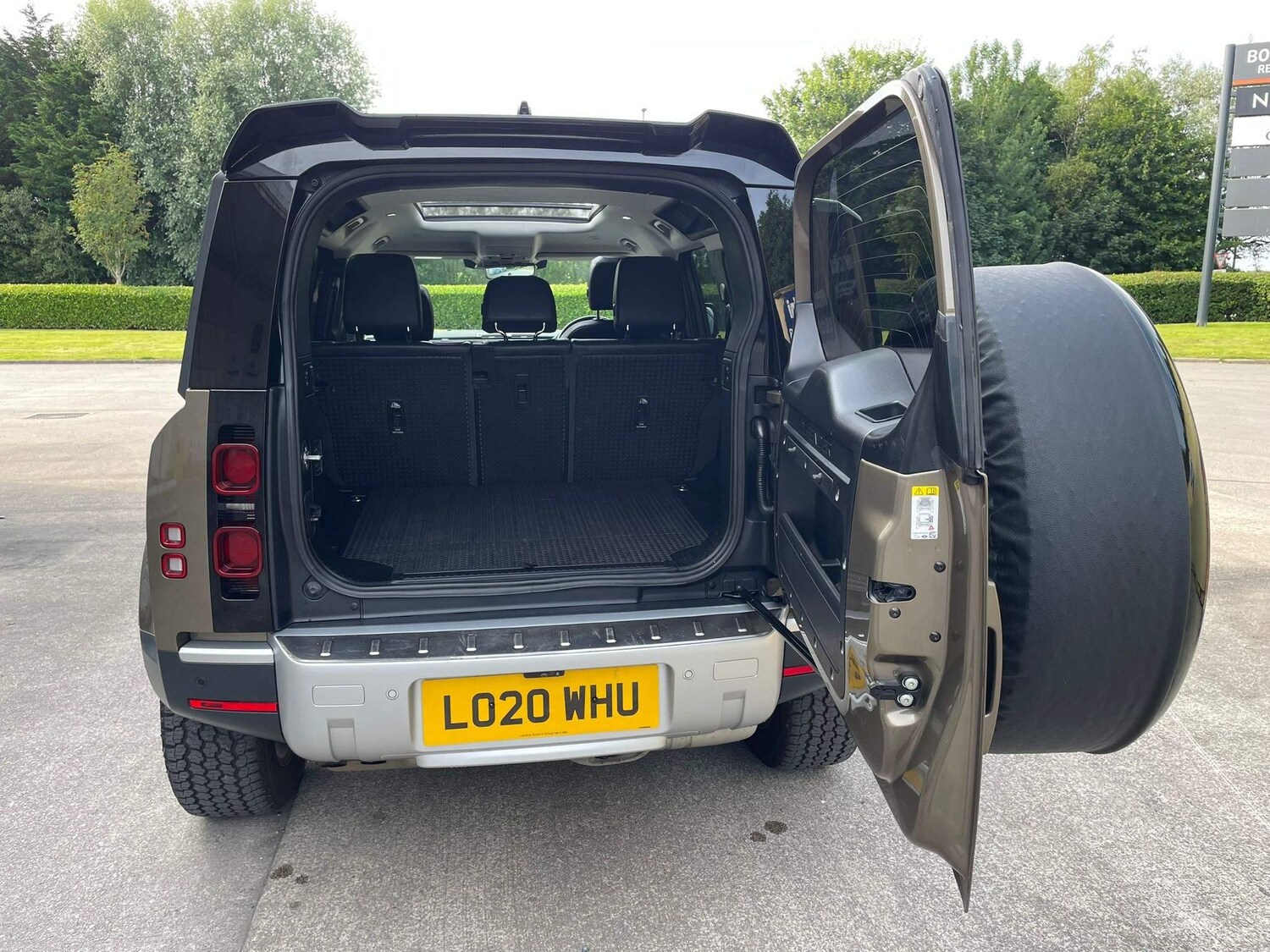 Used Land Rover Defender 110 for sale - 77386691: Photo 84