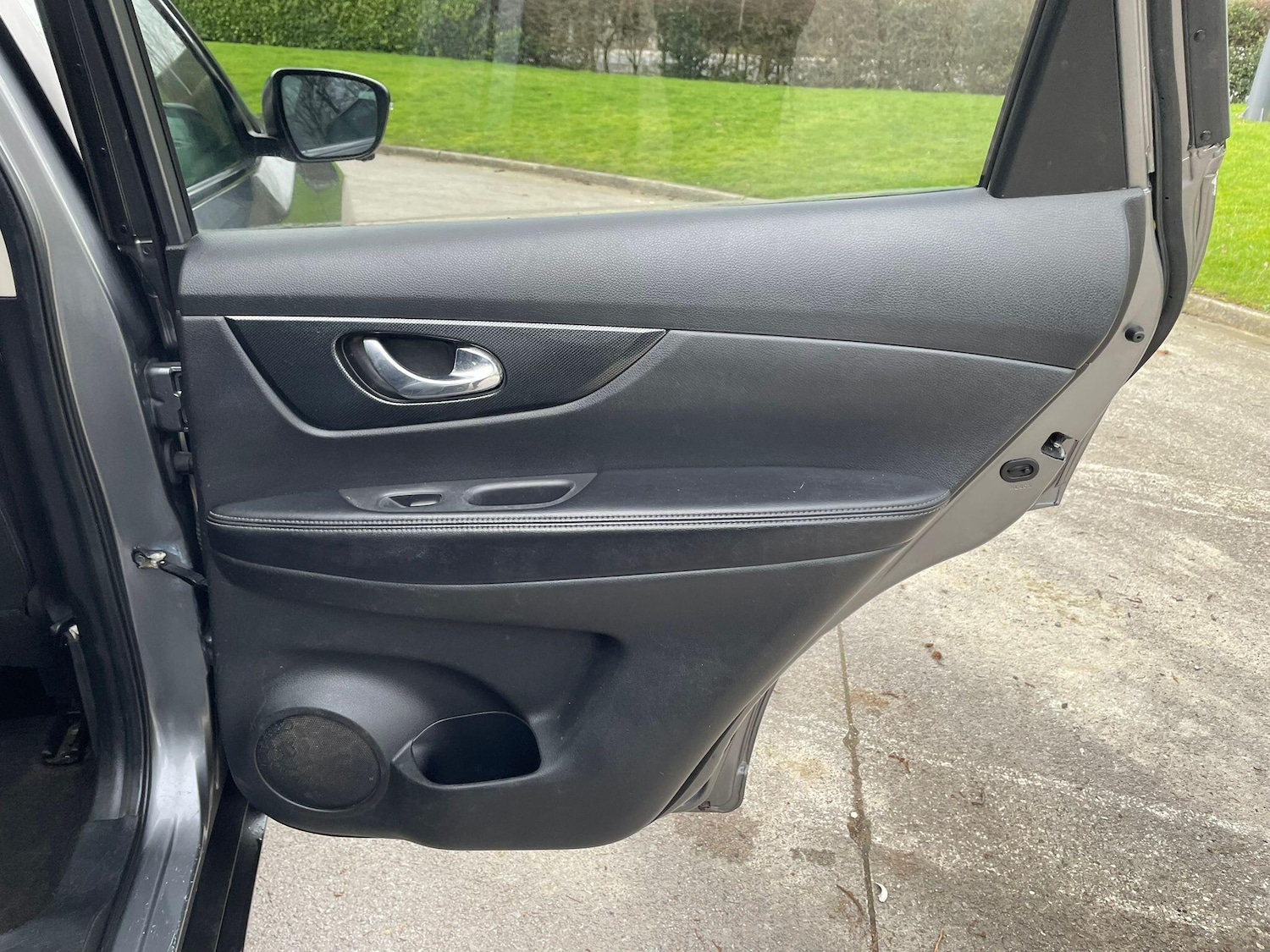 Used Nissan X-Trail 2015 for sale - 77565079: Photo 32