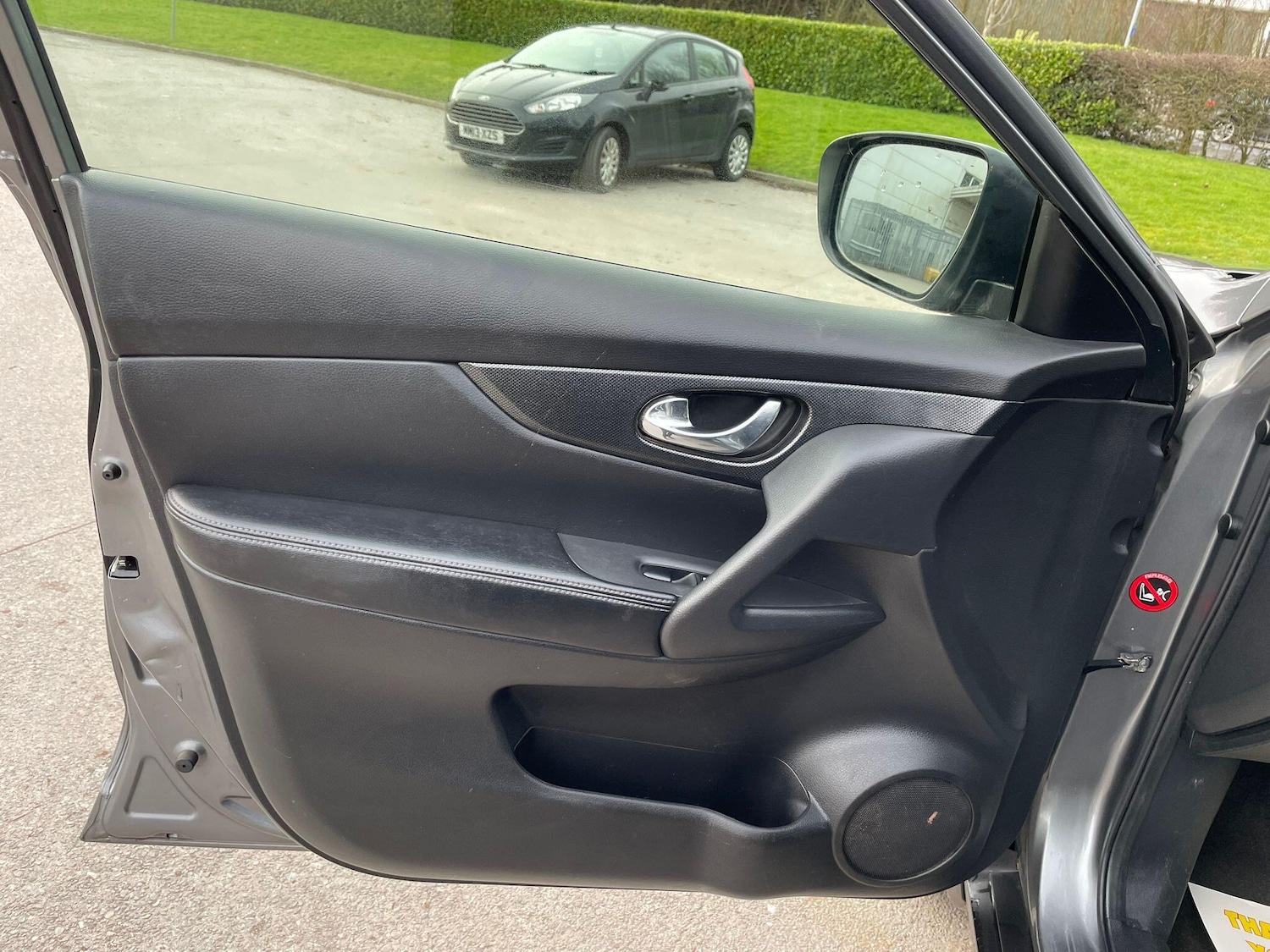 Used Nissan X-Trail 2015 for sale - 77565079: Photo 35