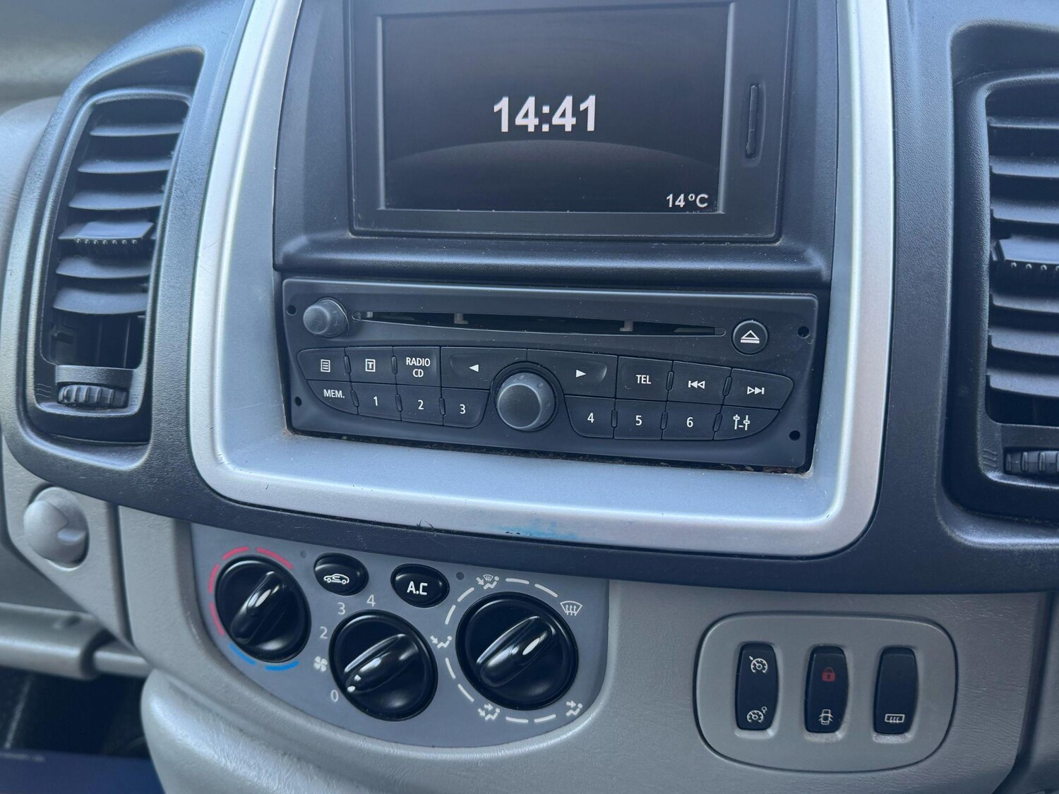 Used Renault Trafic 2014 for sale - 77387576: Photo 41