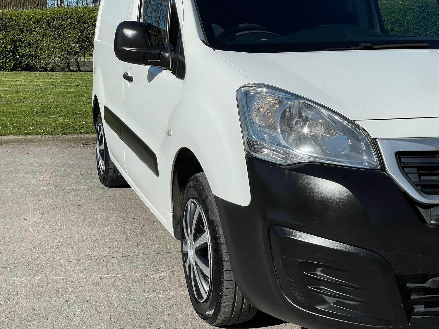 Used Peugeot Partner 2017 for sale - 77958542: Photo 11