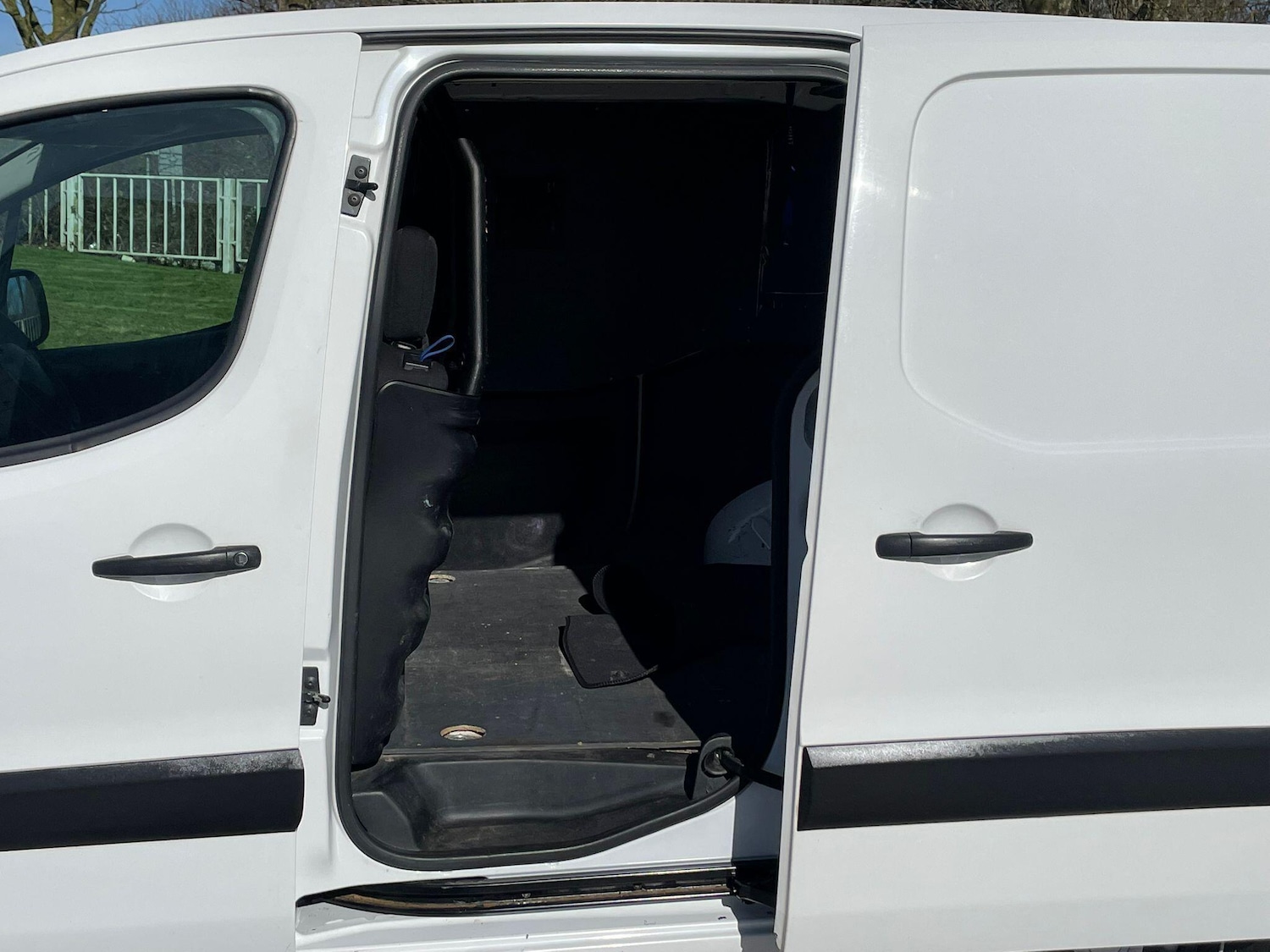 Used Peugeot Partner 2017 for sale - 77958542: Photo 19