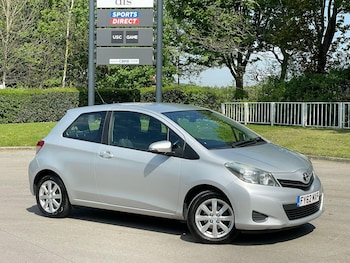 Used Toyota Yaris 2012 for sale - 78462396: Photo