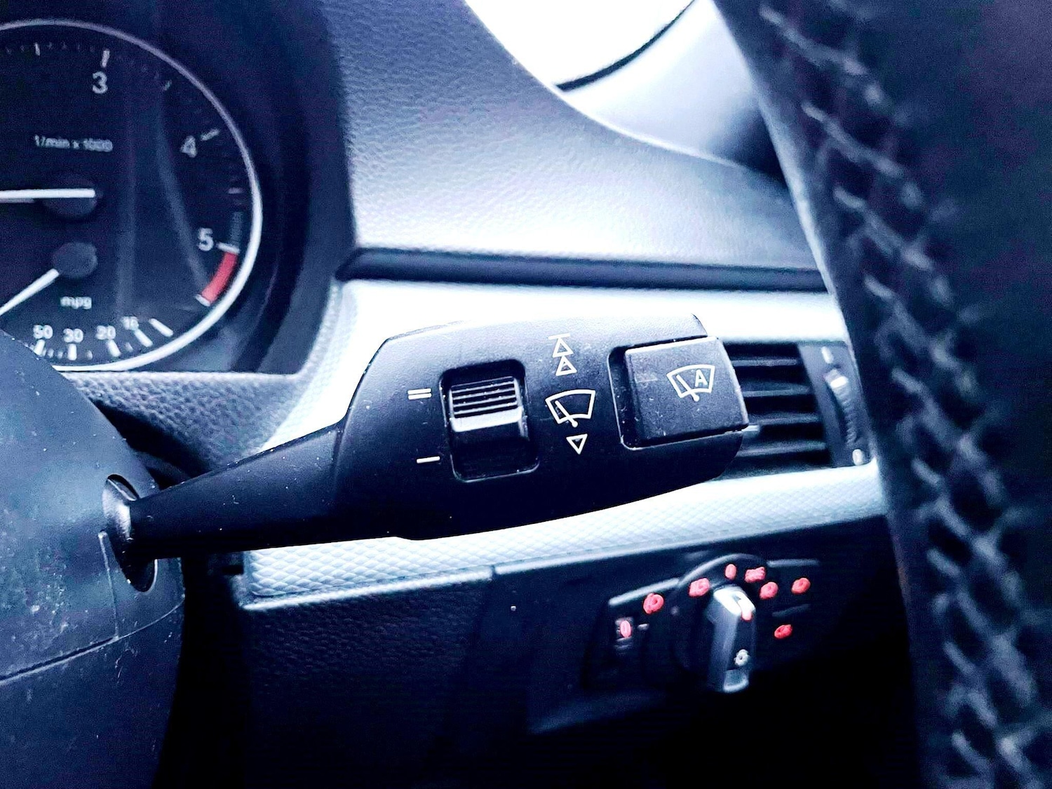 Used BMW 3 Series 2012 for sale - 77412230: Photo 39