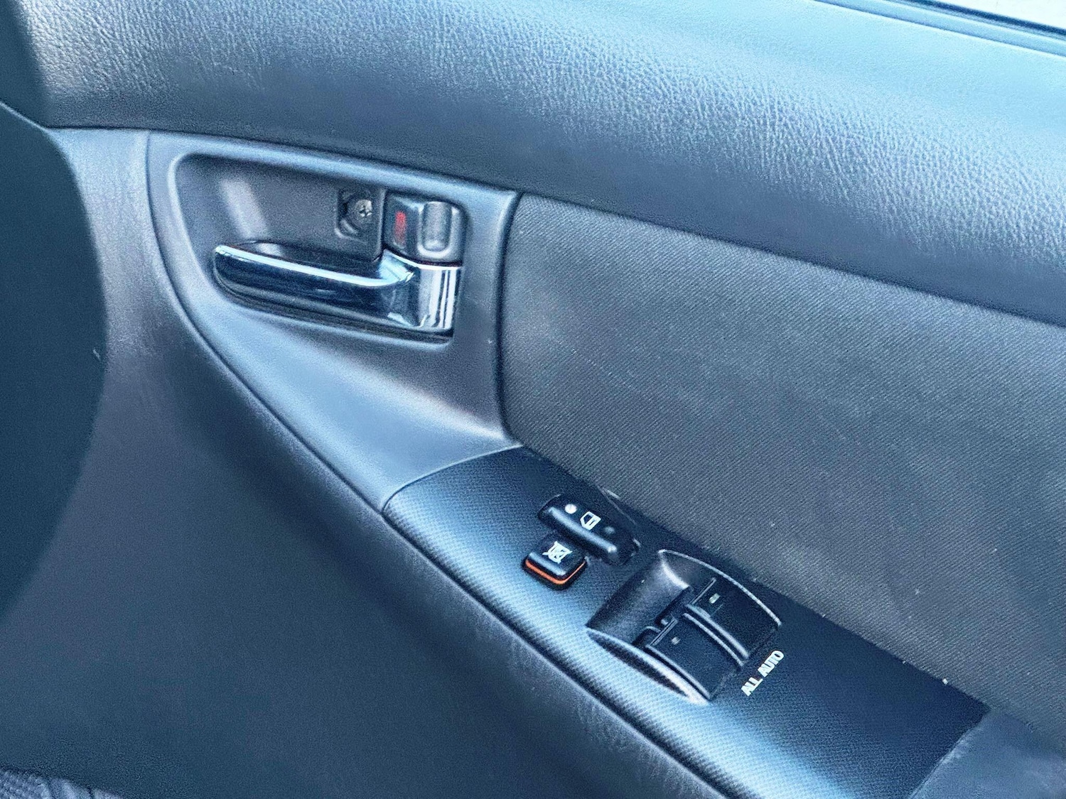 Used Toyota Corolla 2005 for sale - 77386436: Photo 21