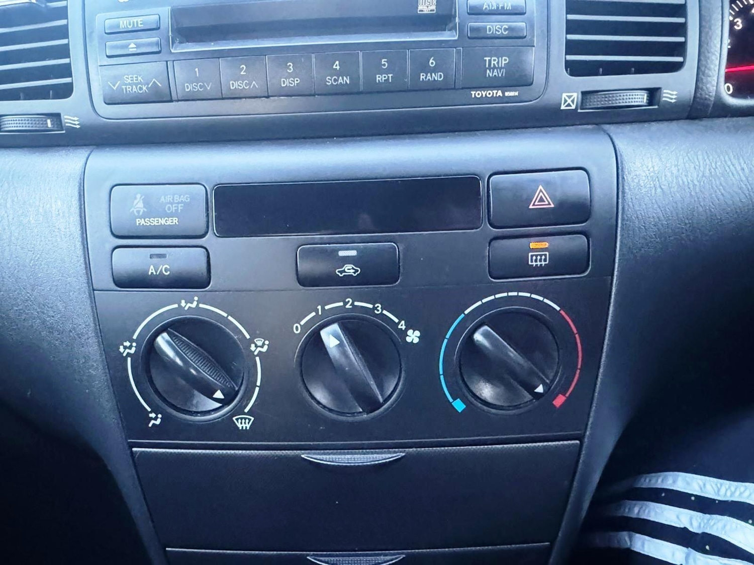 Used Toyota Corolla 2005 for sale - 77386436: Photo 44