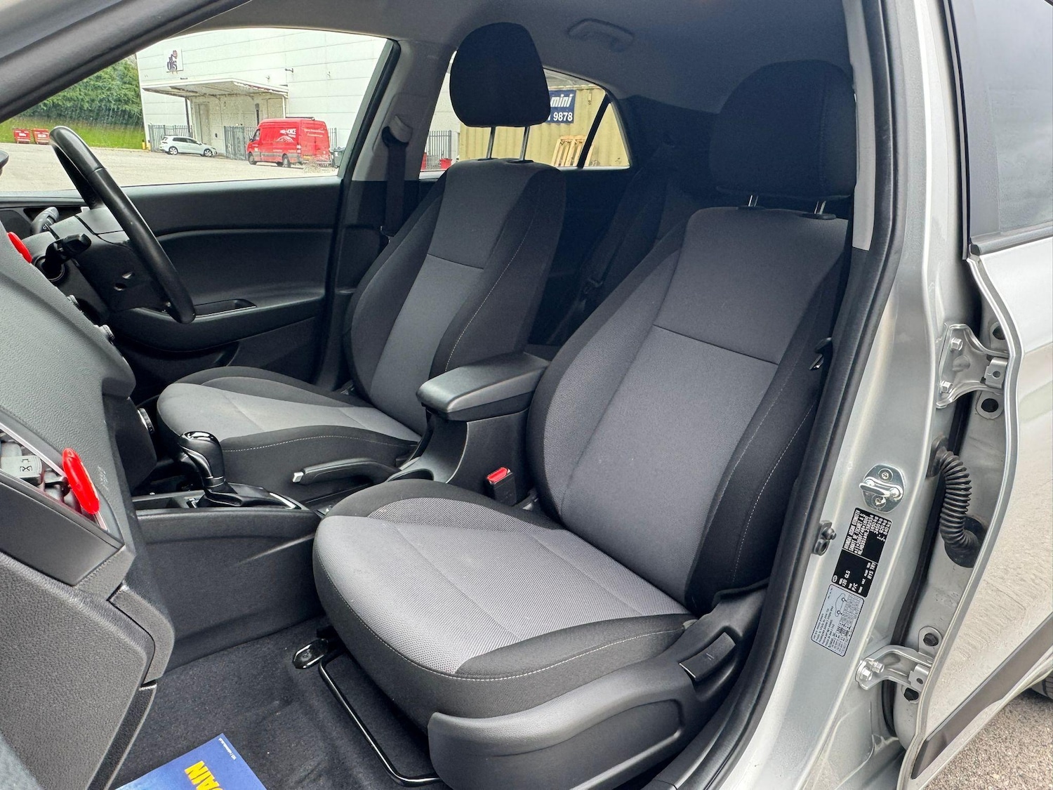 Used Hyundai i20 2019 for sale - 77386784: Photo 50