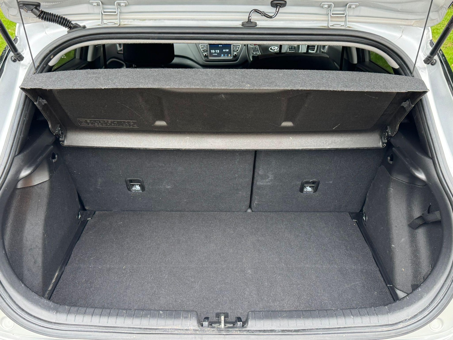 Used Hyundai i20 2019 for sale - 77386784: Photo 51