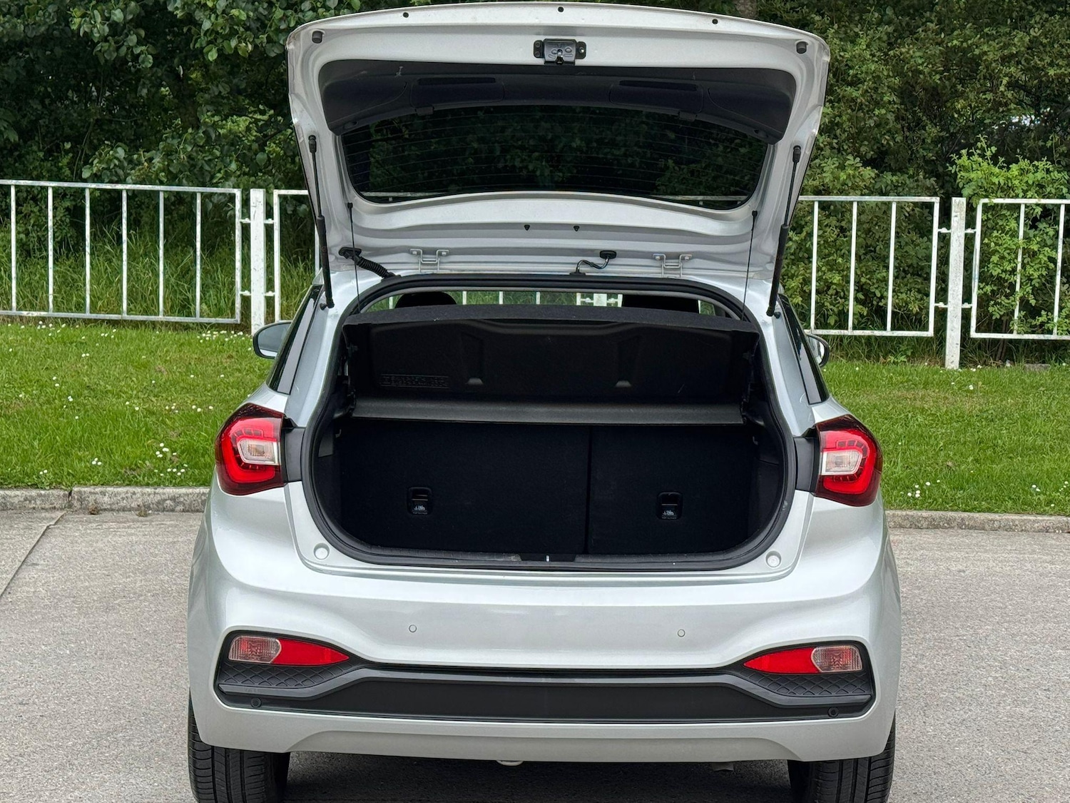 Used Hyundai i20 2019 for sale - 77386784: Photo 52