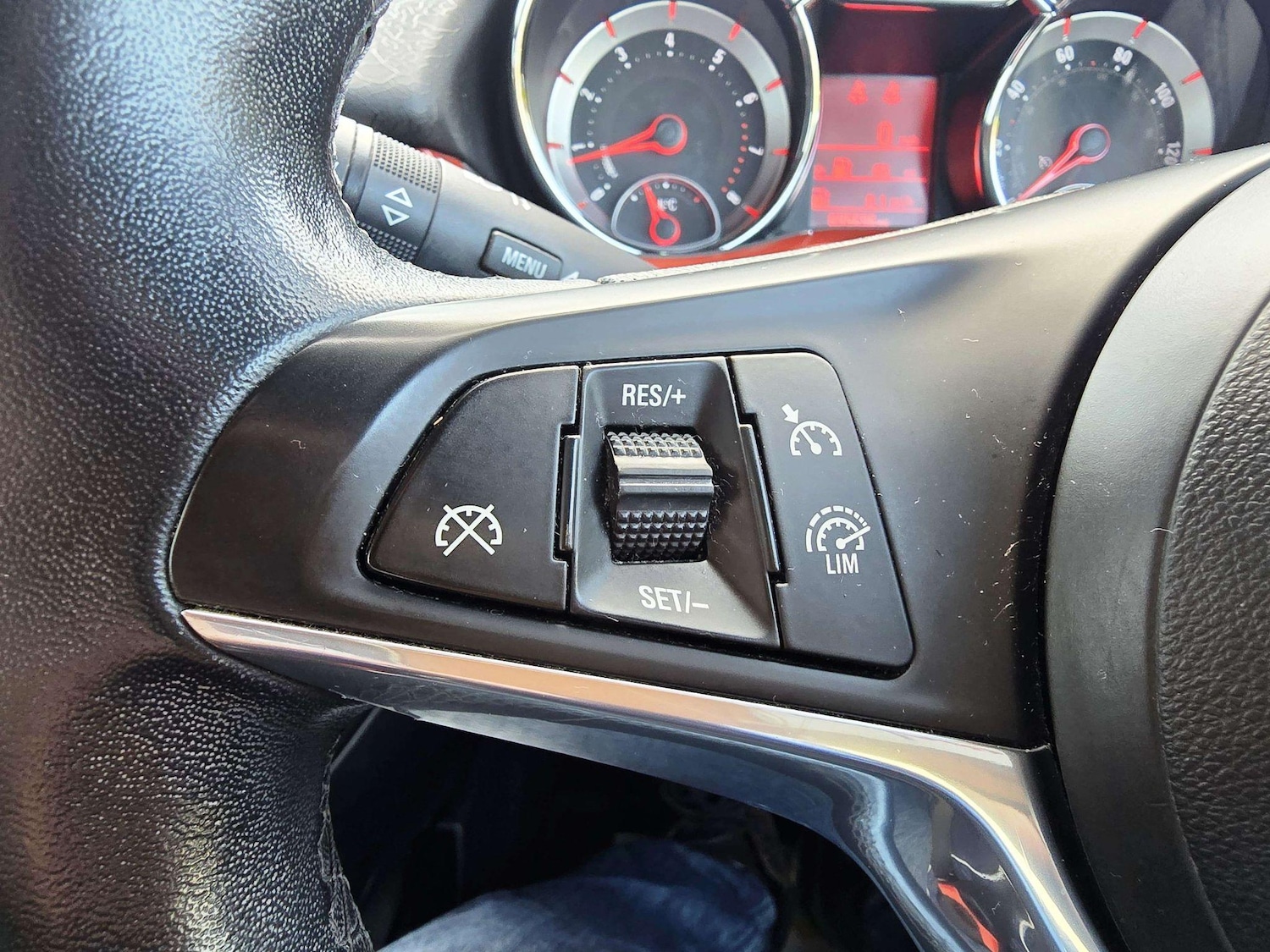 Used Vauxhall ADAM 2015 for sale - 77387597: Photo 33