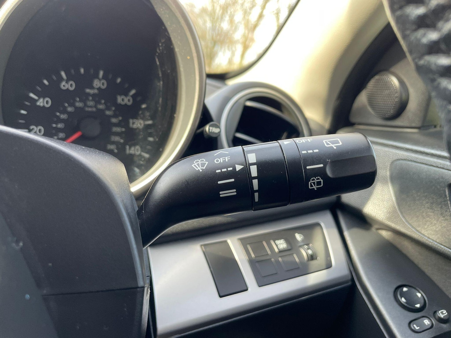 Used Mazda Mazda3 2011 for sale - 77957071: Photo 28